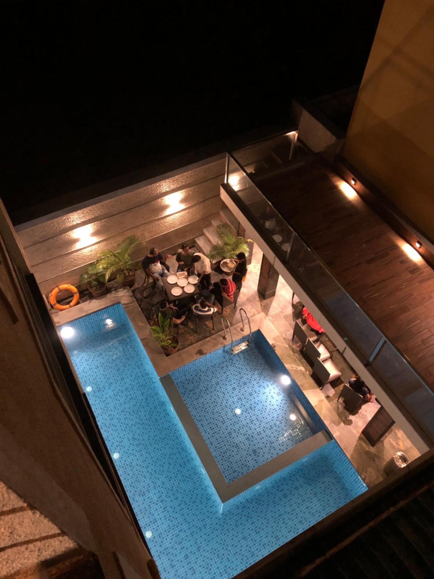 波尔沃林 Le Magnifique酒店 外观 照片